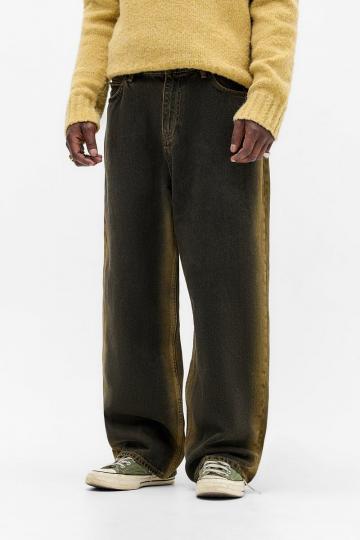 Прямые джинсы