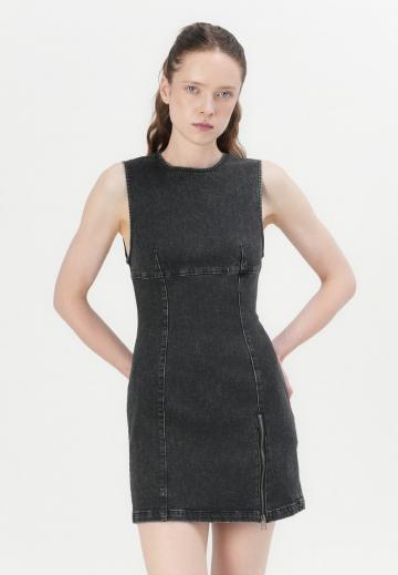 Джинсовое платье