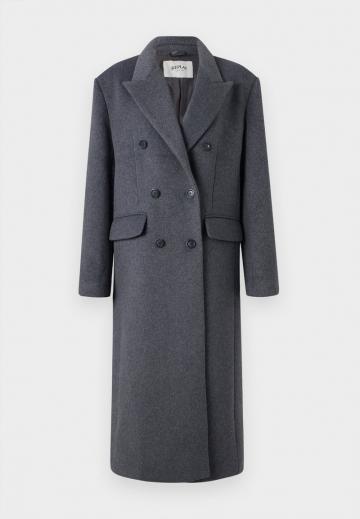 Шерстяное пальто