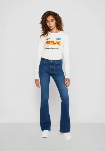 Клешеные джинсы