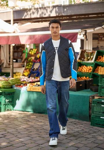 Свободные джинсы