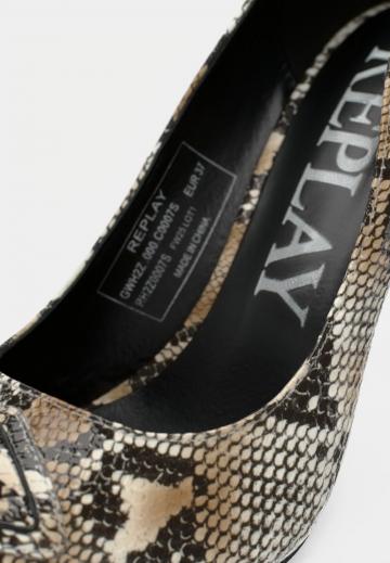 Туфли на высоком каблуке