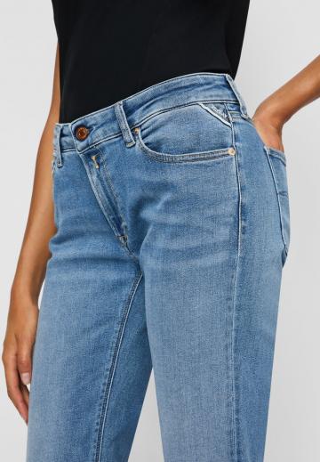 Клешеные джинсы