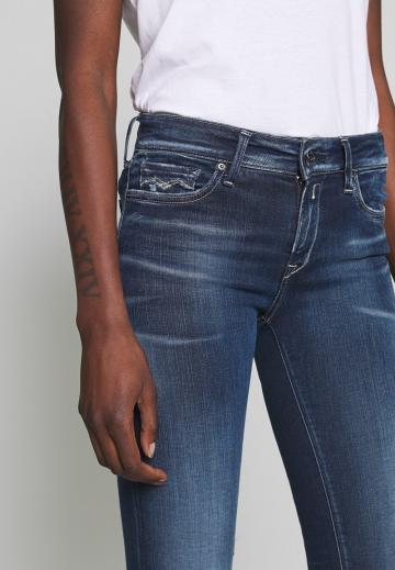 Короткие джинсы