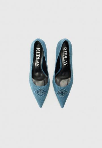 Туфли на высоком каблуке