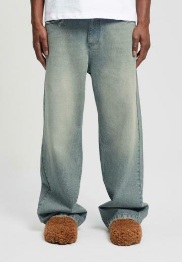 Прямые джинсы