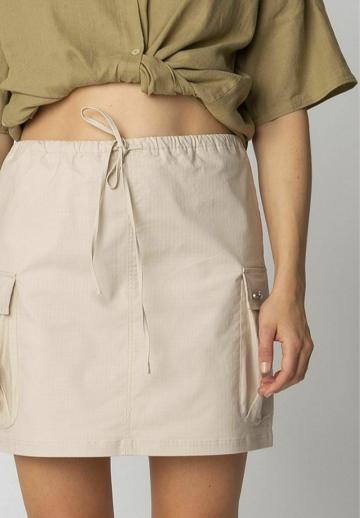 Юбка с накладными карманами