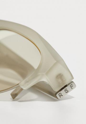 Солнечные очки