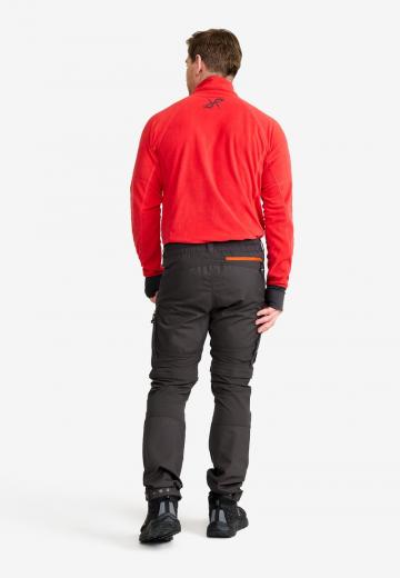 Брюки с накладными карманами