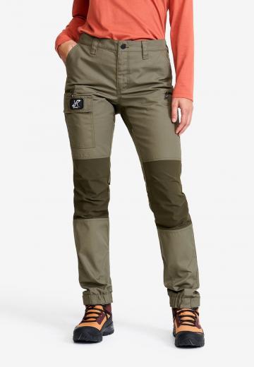 Брюки с накладными карманами