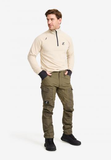 Брюки с накладными карманами