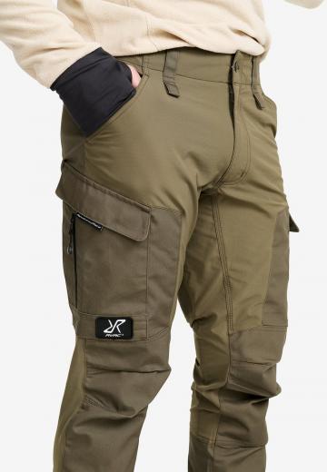 Брюки с накладными карманами