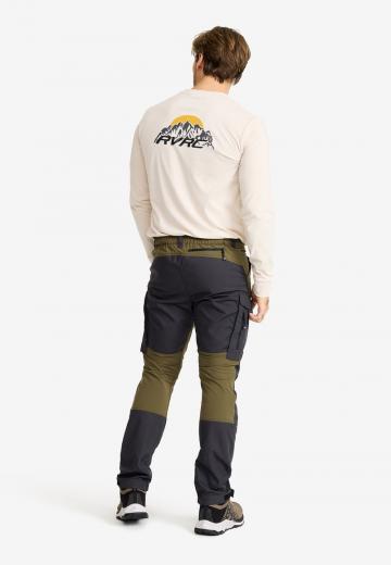 Брюки с накладными карманами