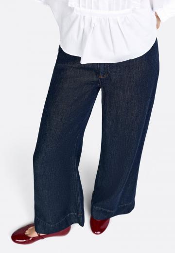Клешеные джинсы
