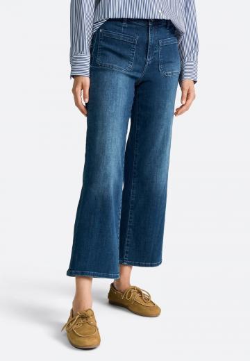 Короткие джинсы