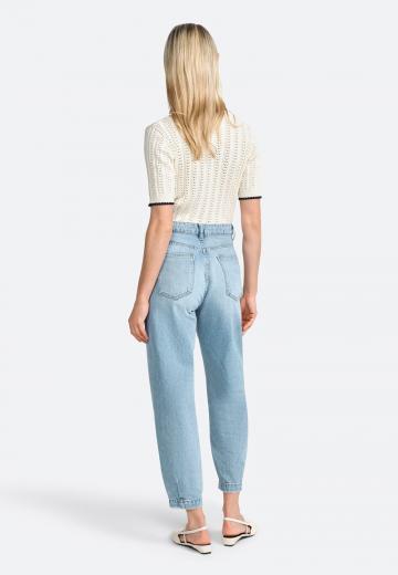 Короткие джинсы