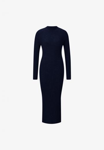 Вязаное платье