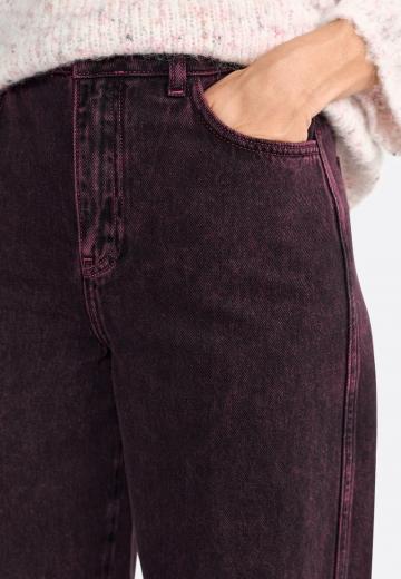 Короткие джинсы