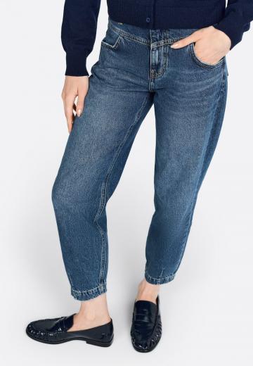 Короткие джинсы