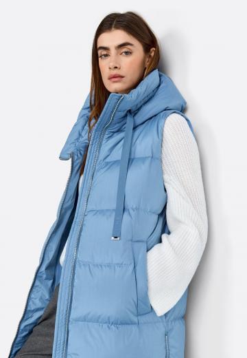 Длинный жилет