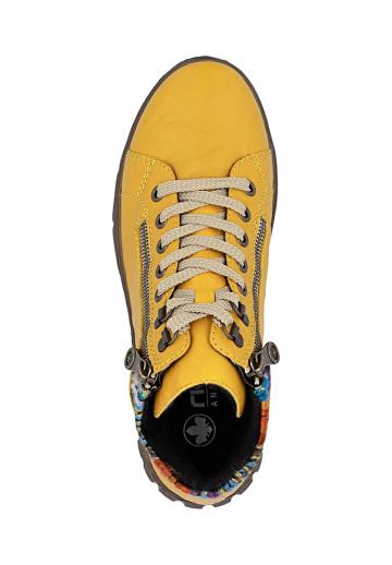 Сапожки на танкетке