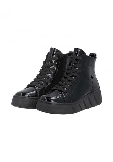 Сапожки на танкетке