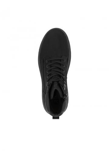 Ботинки на шнуровке