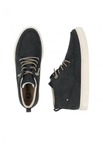 Зимние ботинки