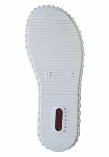 Босоножки на танкетке