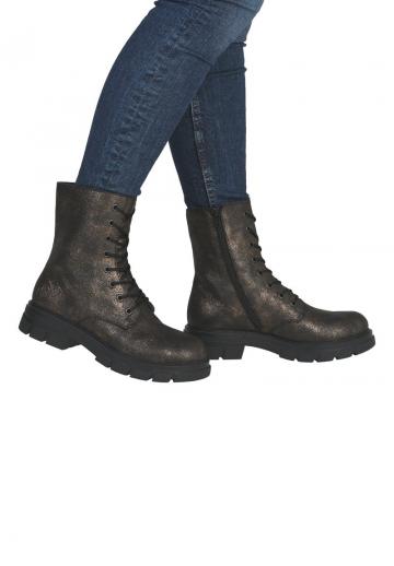 Ботинки на шнуровке