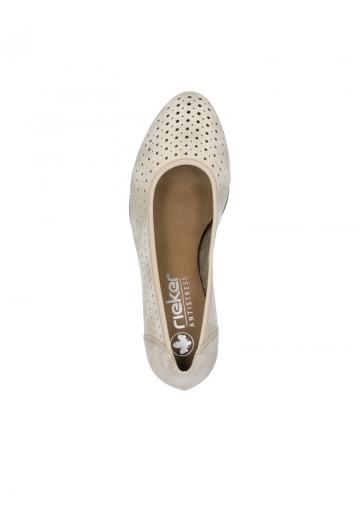 Туфли с высоким носом