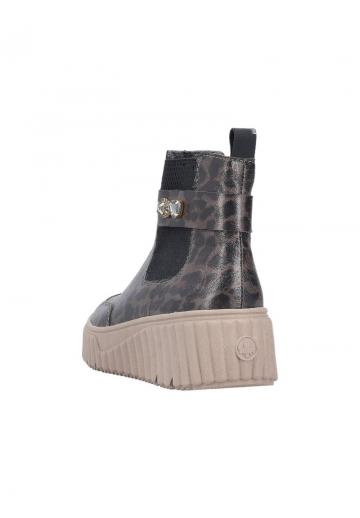 Сапожки на танкетке