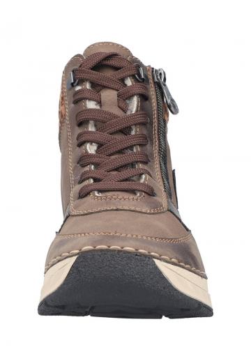 Сапожки на танкетке