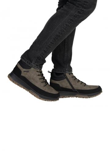 Ботинки на шнуровке