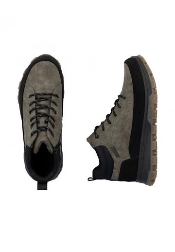 Ботинки на шнуровке