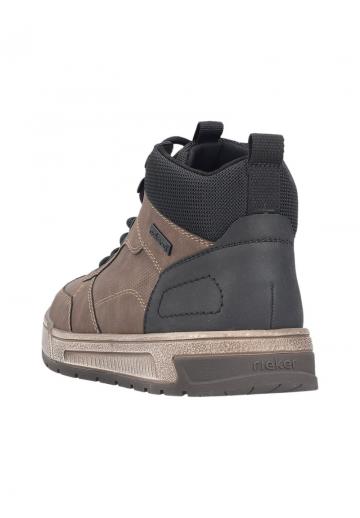 Ботинки на шнуровке