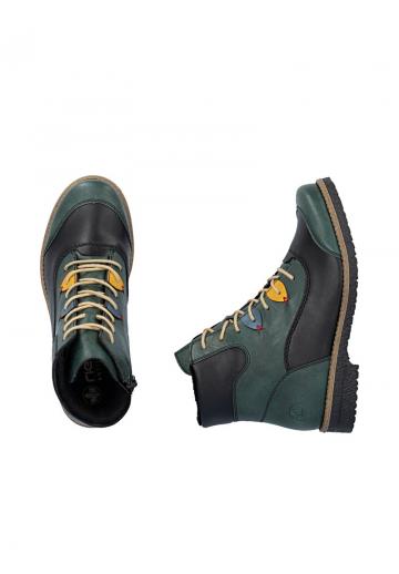 Ботинки на шнуровке