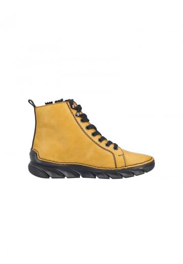 Сапожки на танкетке