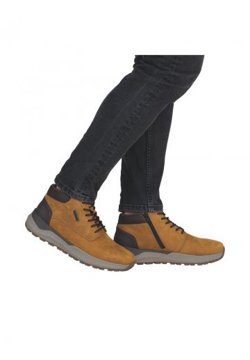 Ботинки на шнуровке