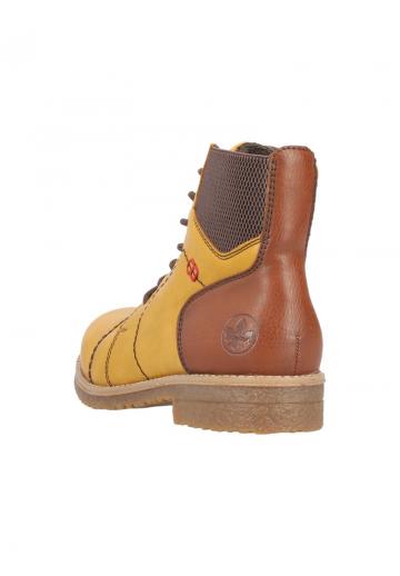 Ботинки на шнуровке