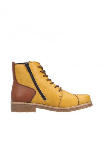 Ботинки на шнуровке