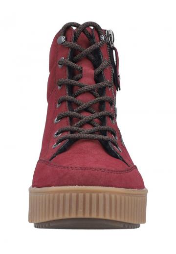 Ботинки на шнуровке