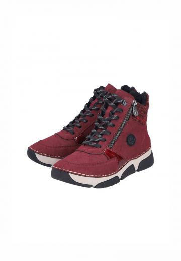 Сапожки на танкетке