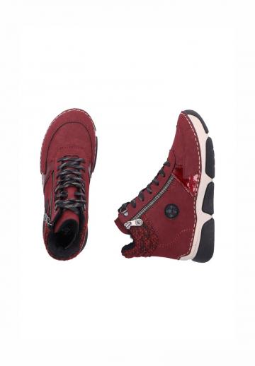 Сапожки на танкетке