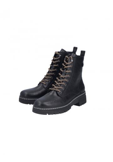Ботинки на шнуровке