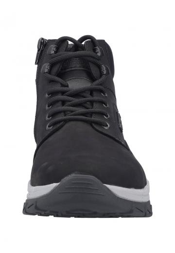 Ботинки на шнуровке