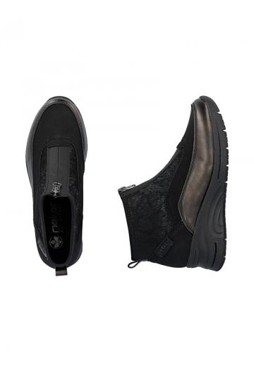 Сапожки на танкетке