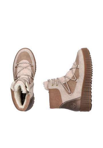 Сапожки на танкетке