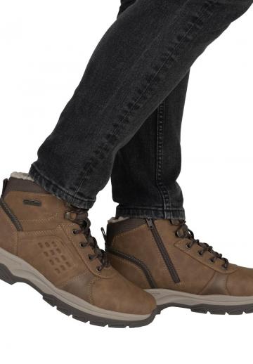 Зимние ботинки