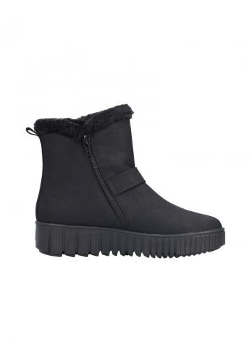 Сапожки на танкетке